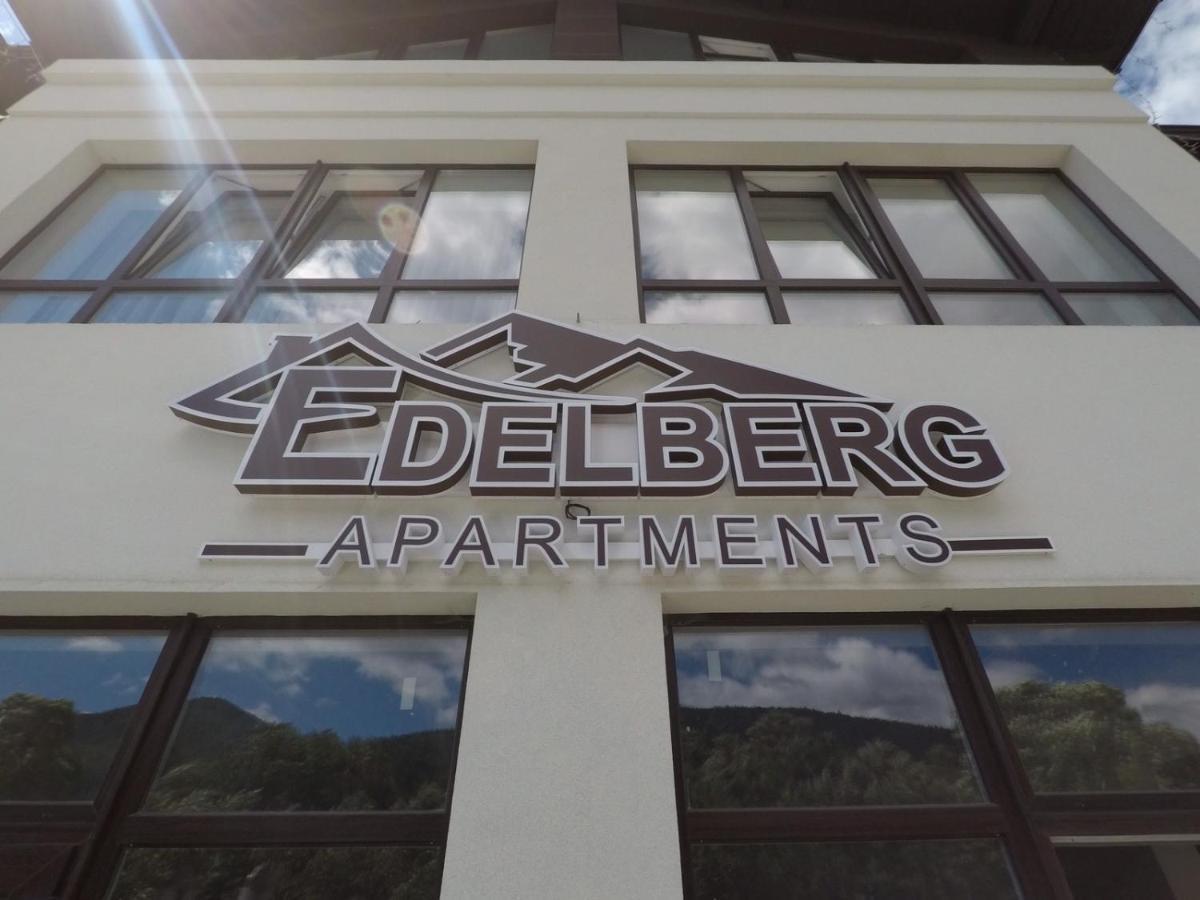 Edelberg Apartments Tatariv Bagian luar foto